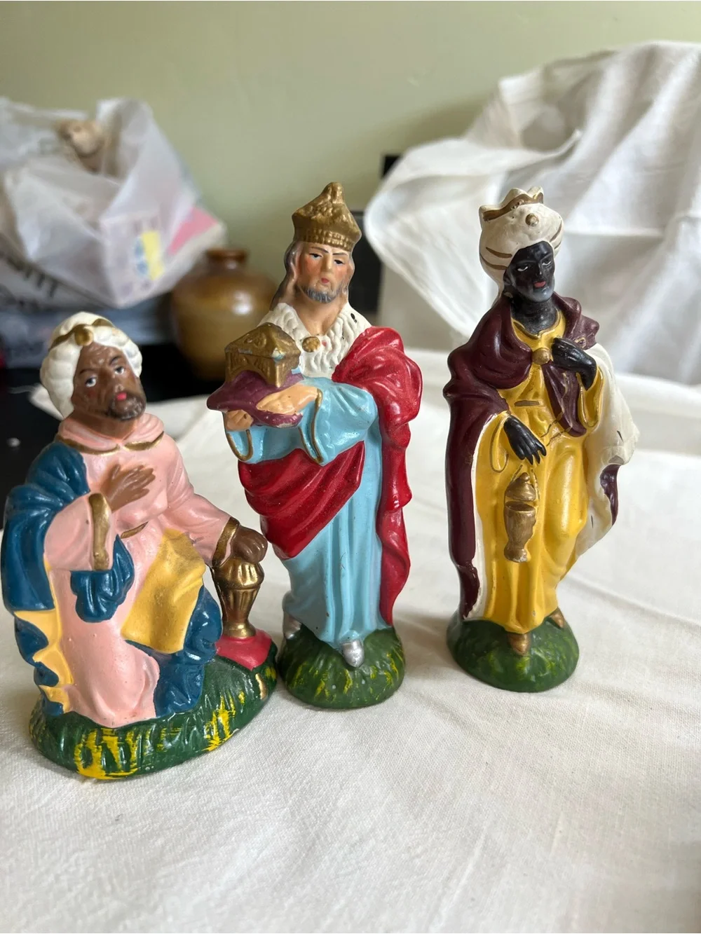 Vintage Hand painted Nativity Set 8 Piece Made In Japan  Each piece is 5-6”